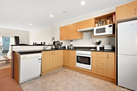 Photo of property in 17/3 Kelvin Grove, Te Aro, Wellington, 6011
