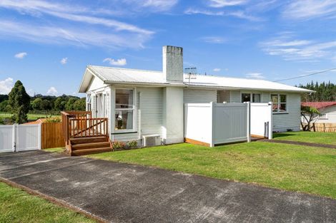 Photo of property in 14 Adams Place, Te Kamo, Whangarei, 0112