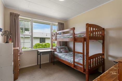 Photo of property in 7 Hueglow Rise, West Harbour, Auckland, 0618