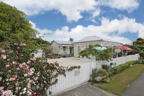 Photo of property in 89 Bridge Street, Bulls, 4818