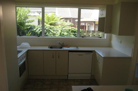 Photo of property in 2/66 Wellington Street, Howick, Auckland, 2014