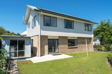 Photo of property in 16 Pyramid Place, Glen Eden, Auckland, 0602