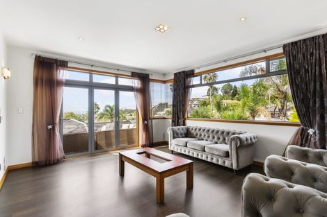 Photo of property in 49 Penguin Drive, Murrays Bay, Auckland, 0630