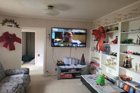 Photo of property in 48 Taikata Road, Te Atatu Peninsula, Auckland, 0610