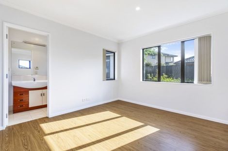 Photo of property in 38 Accent Drive, Flat Bush, Auckland, 2016