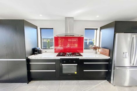 Photo of property in 28 Pistacia Place, Hornby, Christchurch, 8025