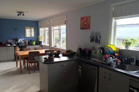 Photo of property in 10 Forest Road, Pinehaven, Upper Hutt, 5019