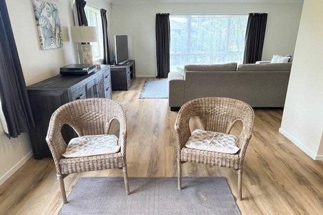 Photo of property in 28 Craigavon Drive, East Tamaki, Auckland, 2013