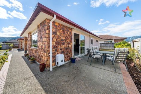 Photo of property in 37 Woodland Mews, Wainuiomata, Lower Hutt, 5014