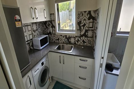 Photo of property in 30 Salamanca Road, Sunnynook, Auckland, 0620