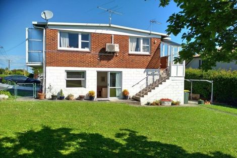 Photo of property in 4/2 Scarboro Terrace, Murrays Bay, Auckland, 0630