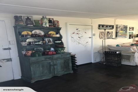 Photo of property in 24 Days Road, Lyttelton, 8082