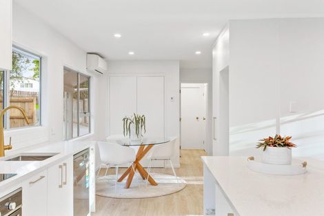 Photo of property in 176 Universal Drive, Henderson, Auckland, 0610