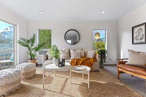 Photo of property in 2/142 Archers Road, Glenfield, Auckland, 0629