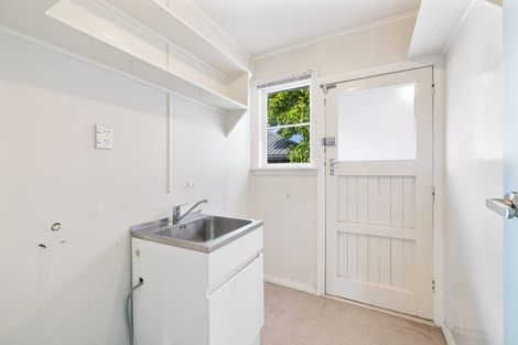 Photo of property in 9 Virgil Place, Northcote, Christchurch, 8052