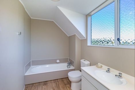 Photo of property in 146 Lindsay Road, Levin, 5510