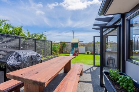 Photo of property in 7 Mahia Lane, Waikanae, 5036