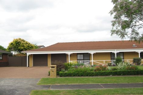 Photo of property in 1 Reynard Terrace, Conifer Grove, Takanini, 2112