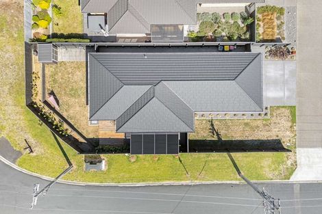 Photo of property in 1 Rehua Place, Waiwhakaiho, New Plymouth, 4312