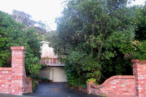 Photo of property in 211 Whites Line East, Waiwhetu, Lower Hutt, 5010
