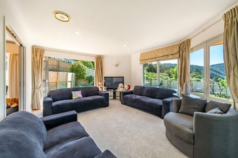 Photo of property in 14 Sylvan Way, Silverstream, Upper Hutt, 5019