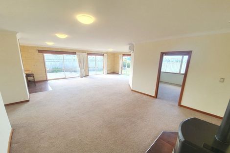 Photo of property in 2b Ngaire Street, Longburn, Palmerston North, 4412