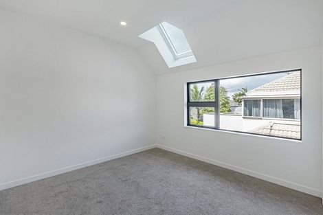 Photo of property in 71c Seaview Road, Castor Bay, Auckland, 0620