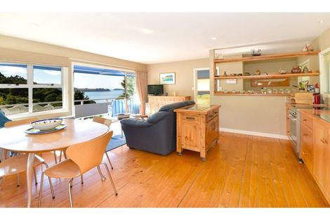 Photo of property in 11 Opahi Bay Road, Mahurangi West, Warkworth, 0983
