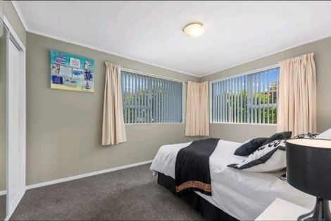 Photo of property in 218 Major Drive, Kelson, Lower Hutt, 5010