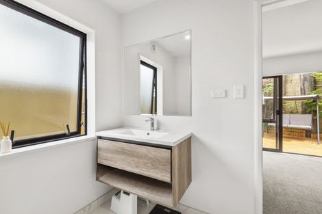 Photo of property in 13a Morton Avenue, Forrest Hill, Auckland, 0620