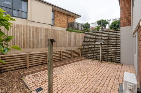 Photo of property in 61 Grosvenor Gardens, Flagstaff, Hamilton, 3210