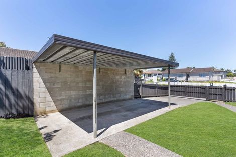 Photo of property in 2/2 Silver Creek Road, Weymouth, Auckland, 2103