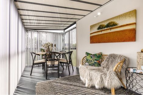 Photo of property in 2 Beazley Place, Glendene, Auckland, 0602