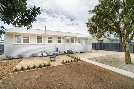 Photo of property in 6 Coventry Street, Highbury, Palmerston North, 4412
