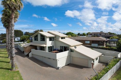 Photo of property in 37 Riverside Drive, Waiuku, 2123