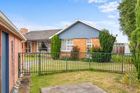 Photo of property in 8 Kirkdale Place, Avonhead, Christchurch, 8042