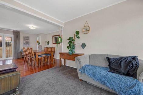 Photo of property in 13 Russell Avenue, Pukekohe, 2120