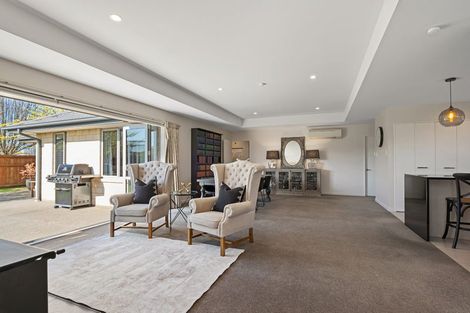 Photo of property in 5 Carradale Avenue, Broomfield, Christchurch, 8042