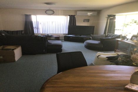 Photo of property in 1-2/6a Pohutukawa Street, Woburn, Lower Hutt, 5010