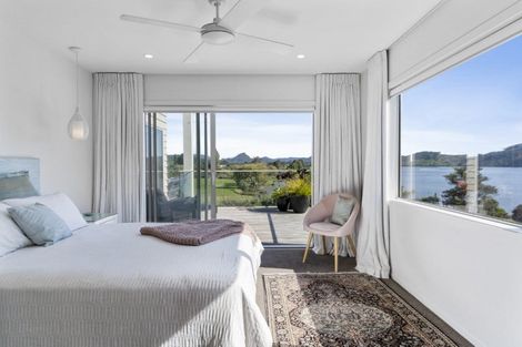 Photo of property in 104 Tukere Drive, Whangamata, 3620