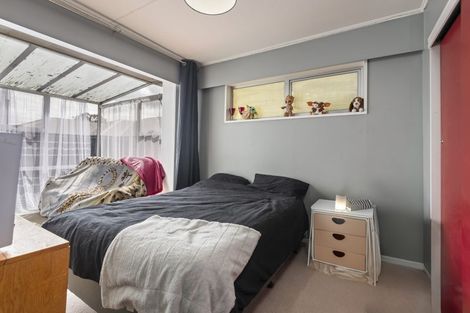 Photo of property in 1a Bristol Crescent, Roslyn, Palmerston North, 4414
