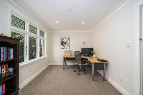 Photo of property in 29 Seaview Road, Paremata, Porirua, 5024