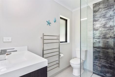 Photo of property in 20 Waterfall Way, Maungatapere, Whangarei, 0179