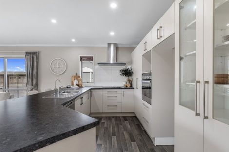 Photo of property in 32 Havenbrook Way, Pyes Pa, Tauranga, 3112