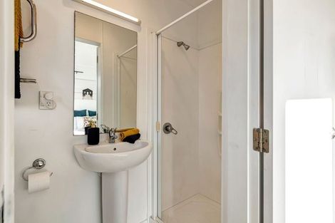 Photo of property in 2/4 Puaha Street, Takapuwahia, Porirua, 5022