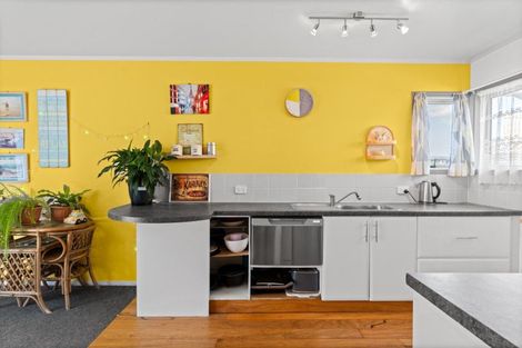 Photo of property in 20b Dickson Road, Papamoa Beach, Papamoa, 3118