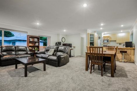 Photo of property in 13b Peterhouse Street, Tawa, Wellington, 5028