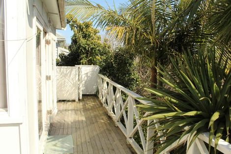 Photo of property in 33 Aitken Terrace, Kingsland, Auckland, 1021