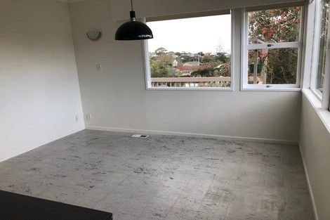 Photo of property in 135 Birkenhead Avenue, Birkenhead, Auckland, 0626