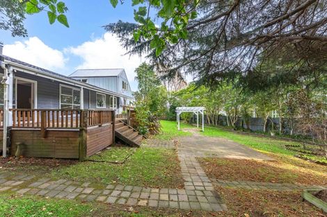 Photo of property in 27 Ruru Street, Waikanae, 5036